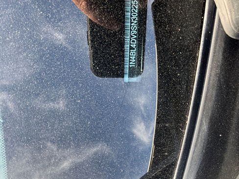 Used 2025 Nissan Altima 2.5 SV image 9