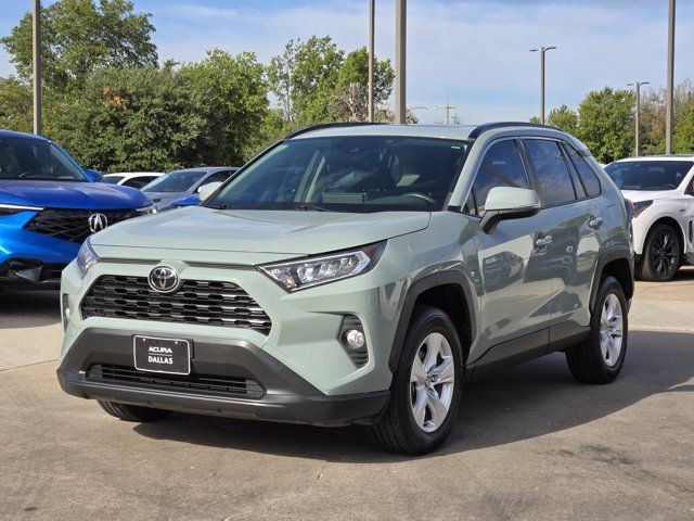 Used 2021 Toyota RAV4 XLE w/ Convenience Package AWD/4WD image 4
