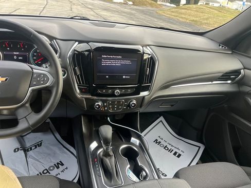 Used 2023 Chevrolet Traverse LT image 22