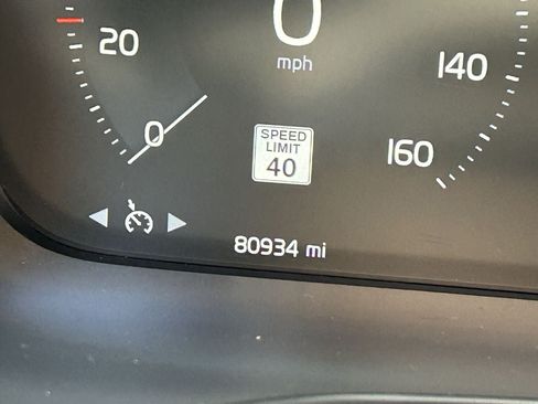 Used 2021 Volvo S60 T5 Momentum FWD image 12