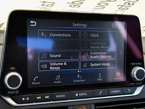 Used 2025 Nissan Altima 2.5 SR FWD image 19