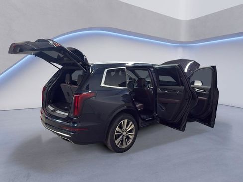 Used 2021 Cadillac XT6 Premium Luxury AWD/4WD image 12