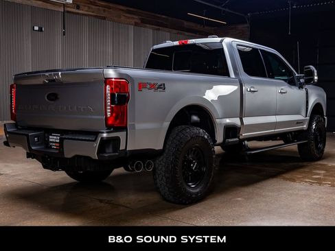 Used 2023 Ford F250 Lariat w/ Lariat Ultimate Package AWD/4WD image 9