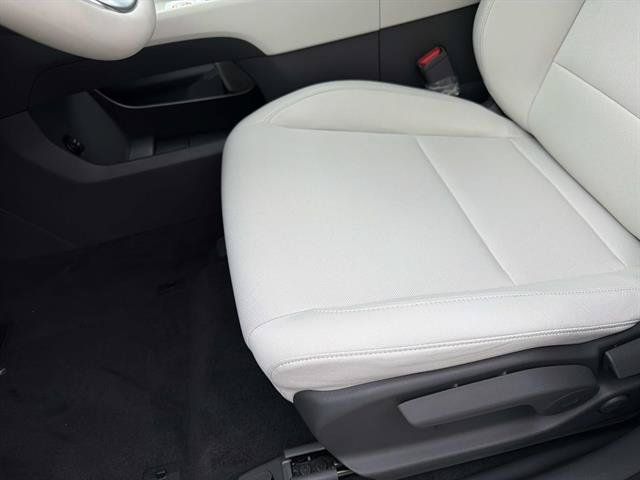New 2026 Hyundai Santa Fe SE FWD image 21