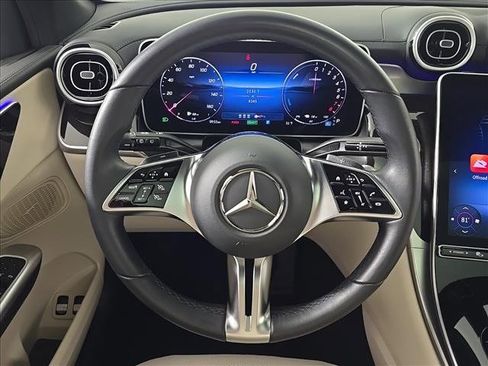 Used 2025 Mercedes-Benz GLC 350e 4MATIC image 28