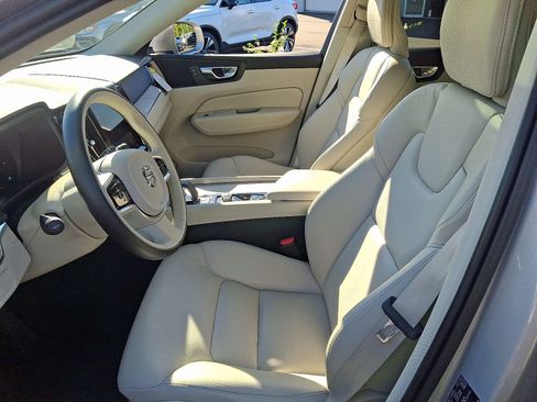 Certified 2023 Volvo XC60 B5 Plus w/ Climate Package image 13