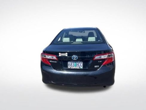 Used 2014 Toyota Camry LE FWD image 9