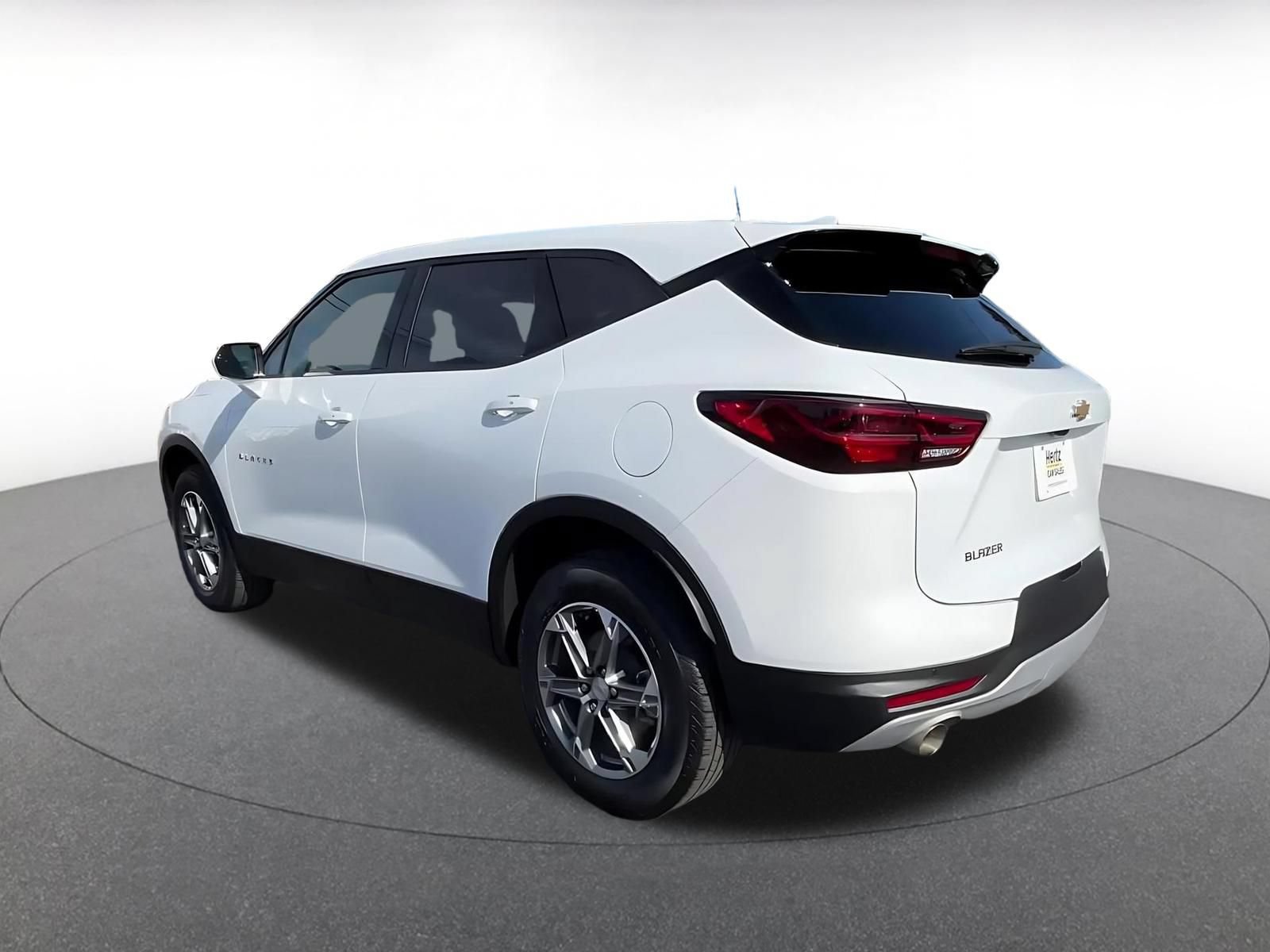 Used 2026 Chevrolet Blazer LT FWD image 9