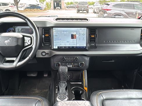 Used 2022 Ford Bronco Badlands AWD/4WD image 17