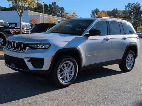 New 2025 Jeep Grand Cherokee Laredo X image 7