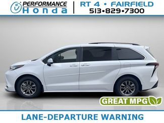 Used 2023 Toyota Sienna XLE video 1
