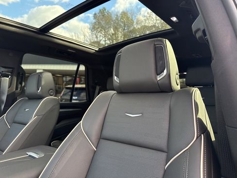 Used 2026 Cadillac Escalade Sport w/ Touring Package image 27