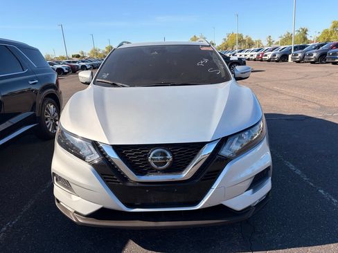 Used 2022 Nissan Rogue Sport SV FWD image 3