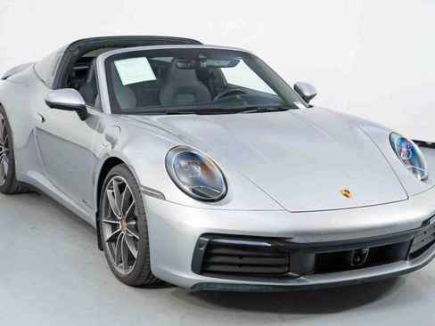 Used 2024 Porsche 911 Targa 4 w/ Premium Package image 50