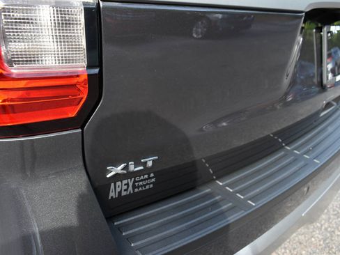 Used 2022 Ford Expedition XLT RWD image 35