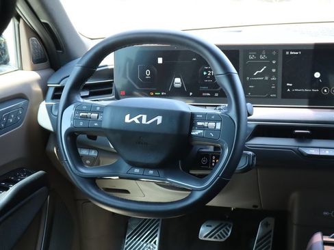 Used 2024 Kia EV9 GT-Line AWD/4WD image 26