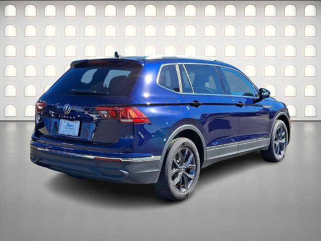 Used 2023 Volkswagen Tiguan SE FWD image 6