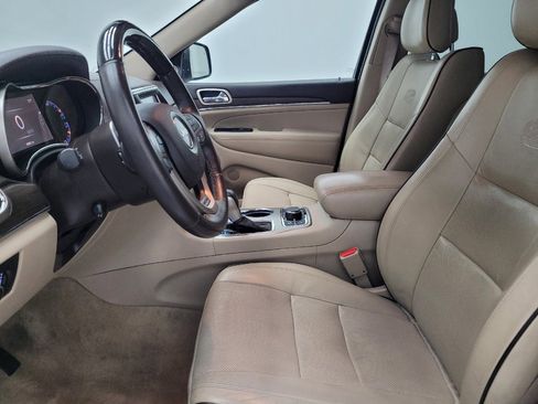 Used 2016 Jeep Grand Cherokee Overland w/ Advanced Technology Group AWD/4WD image 17