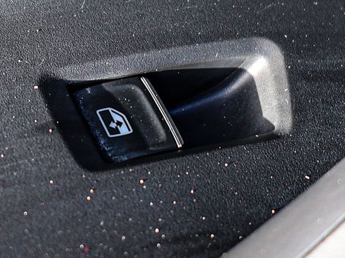 Used 2024 Volkswagen Jetta SE FWD image 41