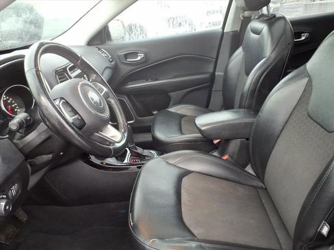 Certified 2020 Jeep Compass Latitude image 8