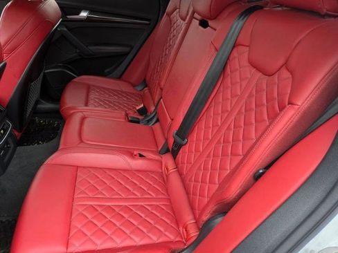 Used 2024 Audi SQ5 Premium Plus w/ Premium Plus Package AWD/4WD image 9