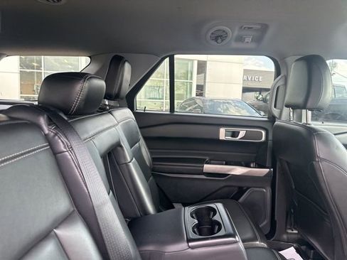 Used 2023 Ford Explorer XLT w/ Equipment Group 202A image 14