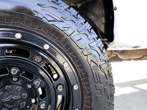 Used 2016 Ford F250 Lariat w/ Lariat Ultimate Package image 47