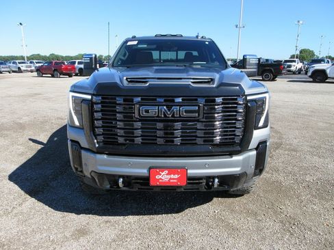 New 2026 GMC Sierra 3500 Denali Ultimate AWD/4WD image 13