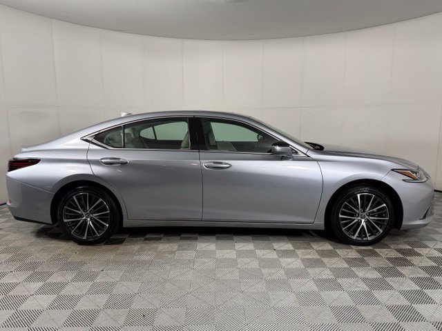Used 2025 Lexus ES 350 w/ Premium Package FWD image 10
