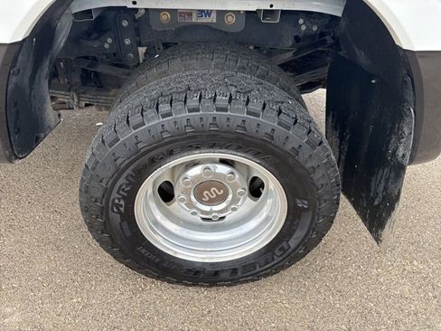 Used 2024 Ford F350 King Ranch w/ FX4 Off-Road Package image 5