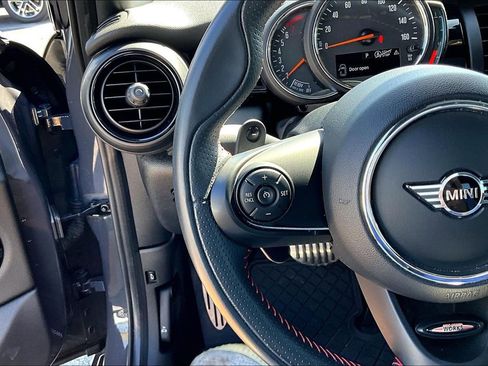 Used 2020 MINI Cooper S image 23