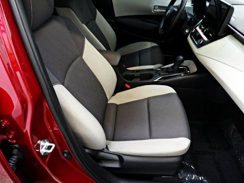 Used 2025 Toyota Corolla LE FWD image 13