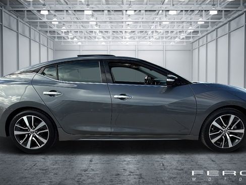 Used 2019 Nissan Maxima 3.5 SL w/ Floor Mat Group image 6
