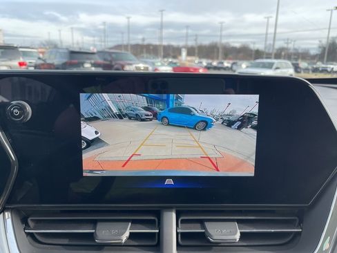 Used 2024 Chevrolet Trax LT w/ Driver Confidence Package image 28