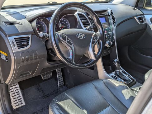 Used 2015 Hyundai Elantra GT w/ Option Group 02 FWD image 10