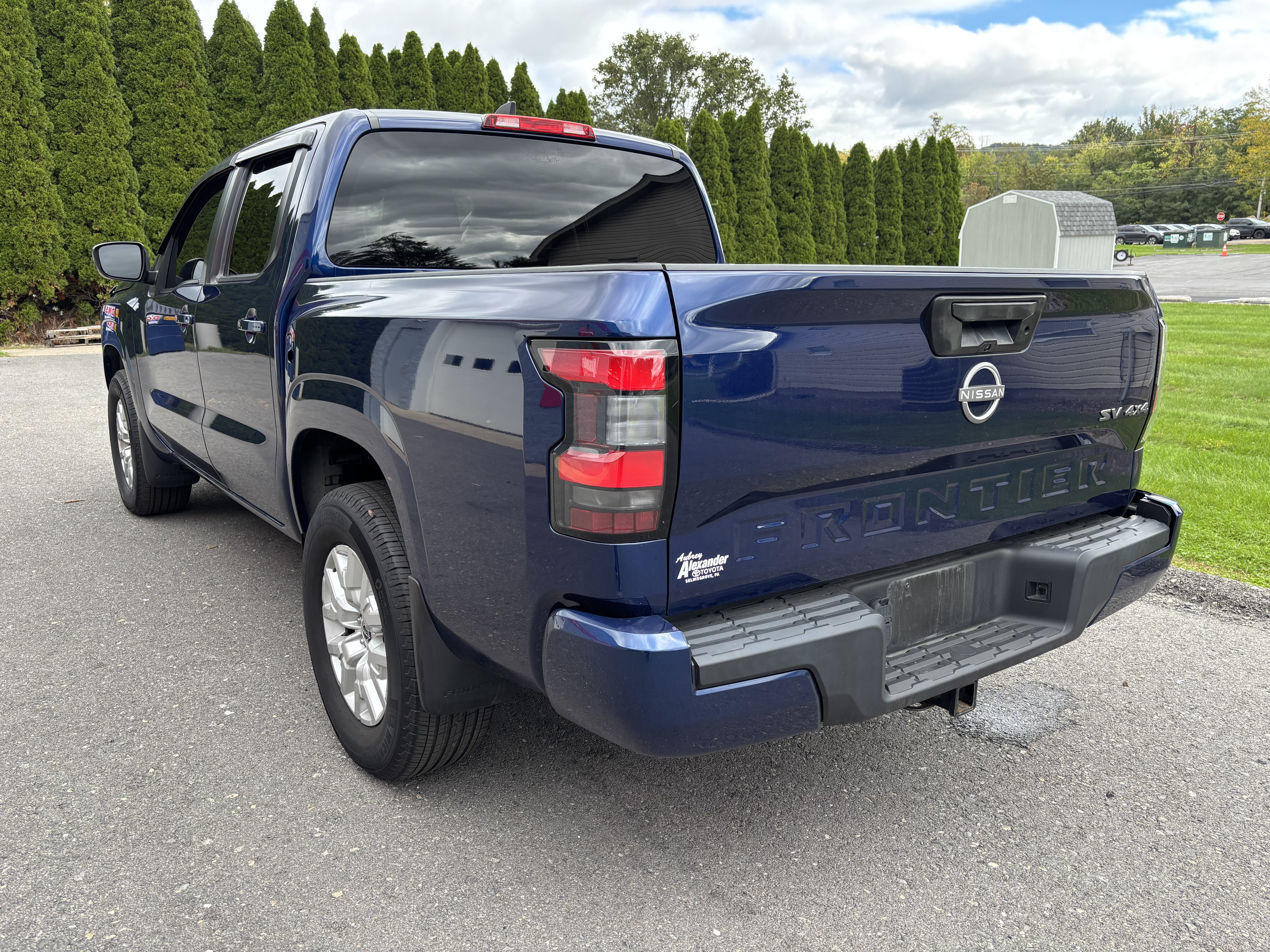 Used 2023 Nissan Frontier SV w/ Tow Package AWD/4WD image 5