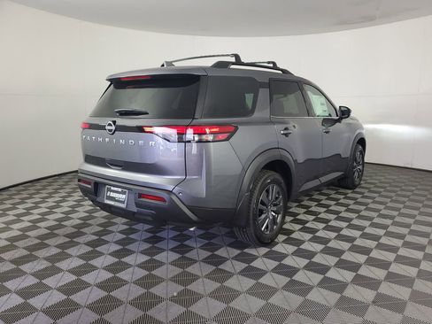 New 2025 Nissan Pathfinder SV image 4