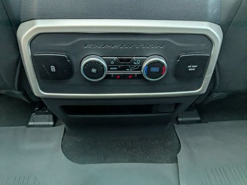 Used 2023 Ford Expedition Max Limited AWD/4WD image 32
