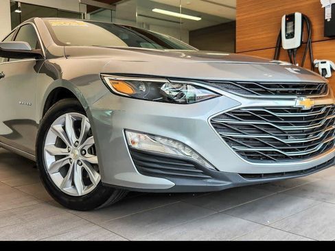 Used 2023 Chevrolet Malibu LT FWD image 2