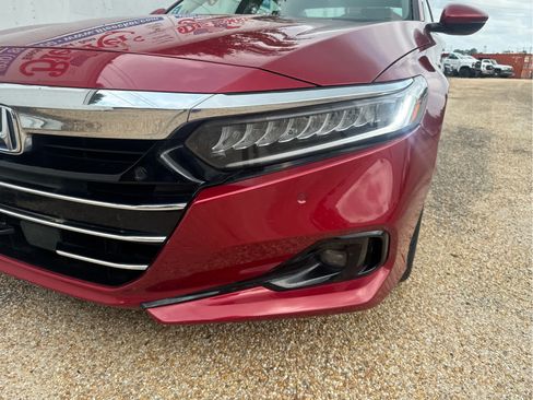 Used 2021 Honda Accord Touring image 10