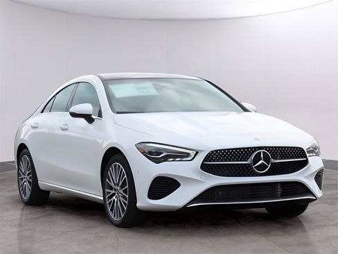 New 2025 Mercedes-Benz CLA 250 4MATIC image 6