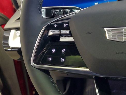 New 2025 Cadillac Optiq Sport 1 image 20