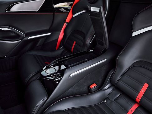 Used 2025 Ferrari Purosangue AWD/4WD image 63