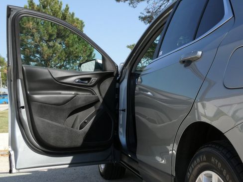 Used 2024 Chevrolet Equinox LT image 26