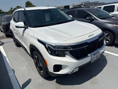 Used 2026 Kia Seltos S FWD image 2