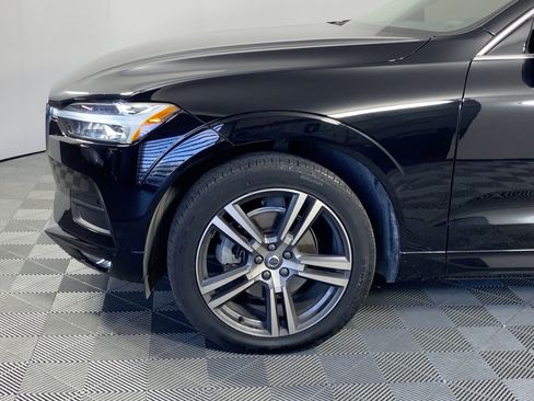 Used 2021 Volvo XC60 T5 Momentum w/ Premium Package image 10
