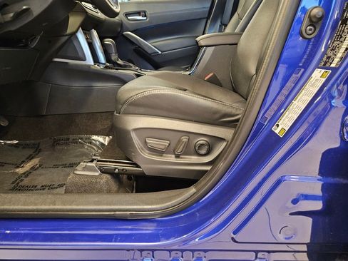 Used 2024 Toyota Corolla Cross XLE image 15