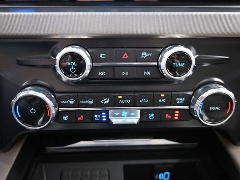 Used 2026 Ford F250 Platinum w/ Platinum Plus Package AWD/4WD image 23