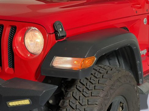 Used 2018 Jeep Wrangler Unlimited Sport AWD/4WD image 7