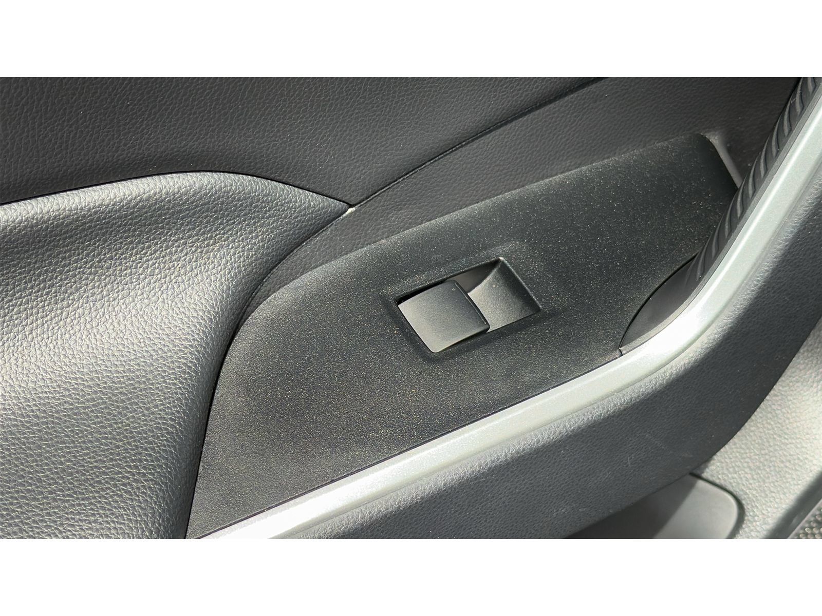 Certified 2025 Toyota RAV4 LE AWD/4WD image 35
